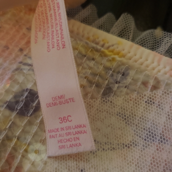 VICTORIA'S SECRET SEQUIN BRA AND PANTIE SET - Picture 5 of 5